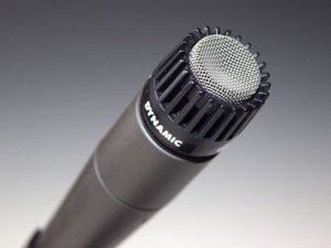 Image of a microphone to illustrateoiceover translation services uk