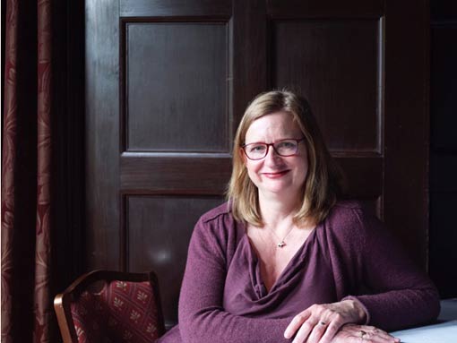 Portrait of Julia Tuff, a business translatior in the uk